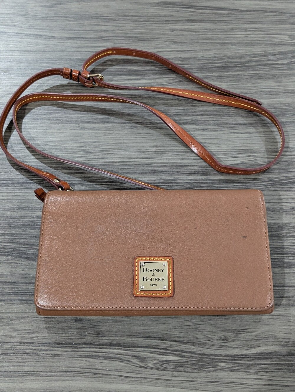 Dooney & Bourke Crossbody Clutch